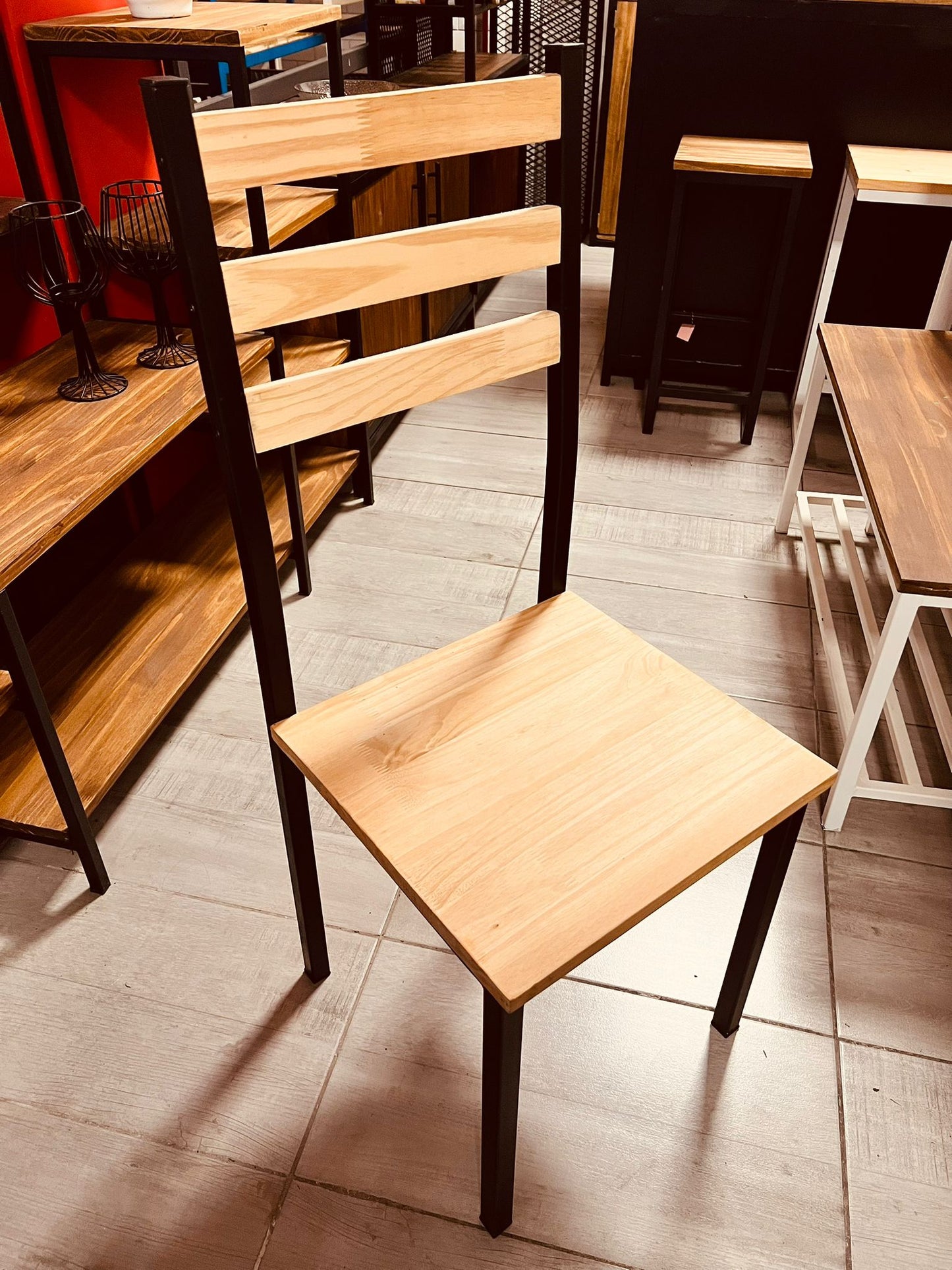 Silla modelo Cristal