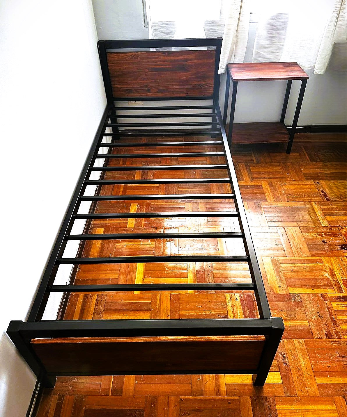 Cama modelo Industrial