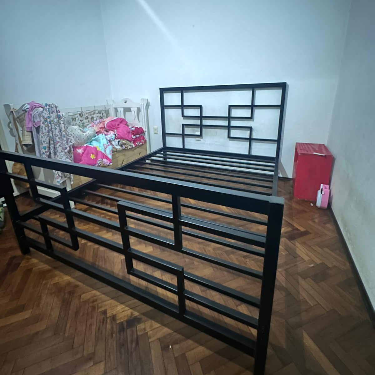 Cama matrimonial modelo Zeús