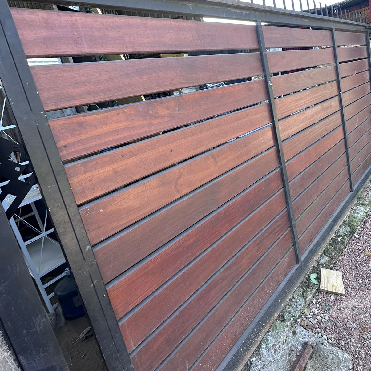 Cerramiento Hierro y madera