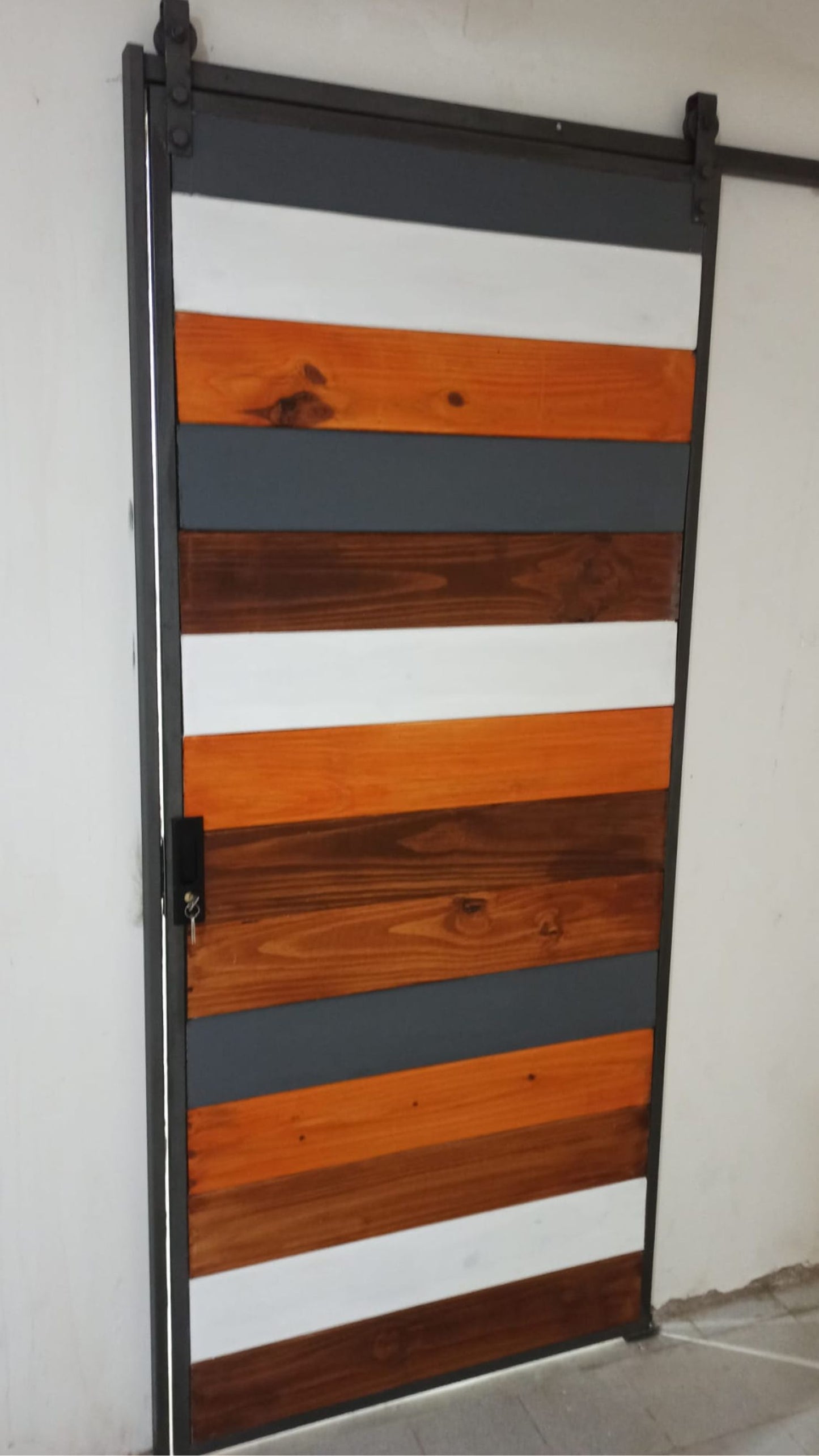 Puerta estilo granero