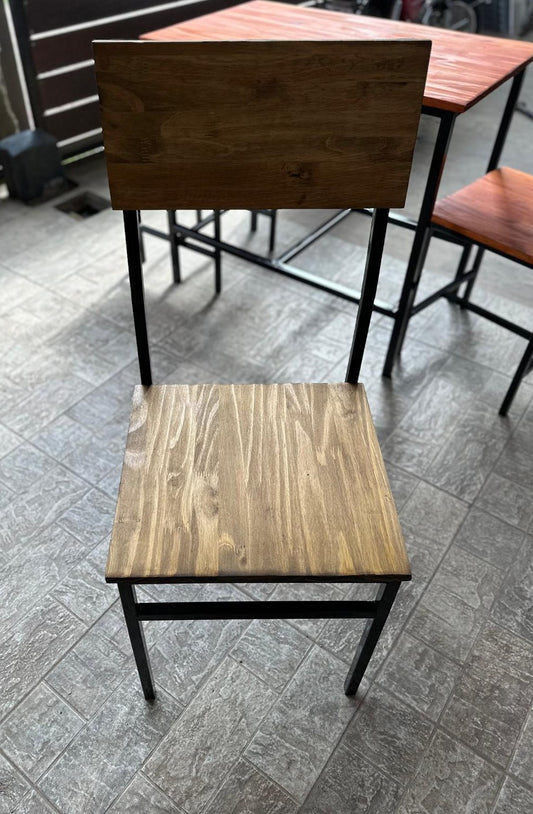 Juego de sillas modelo Rimax