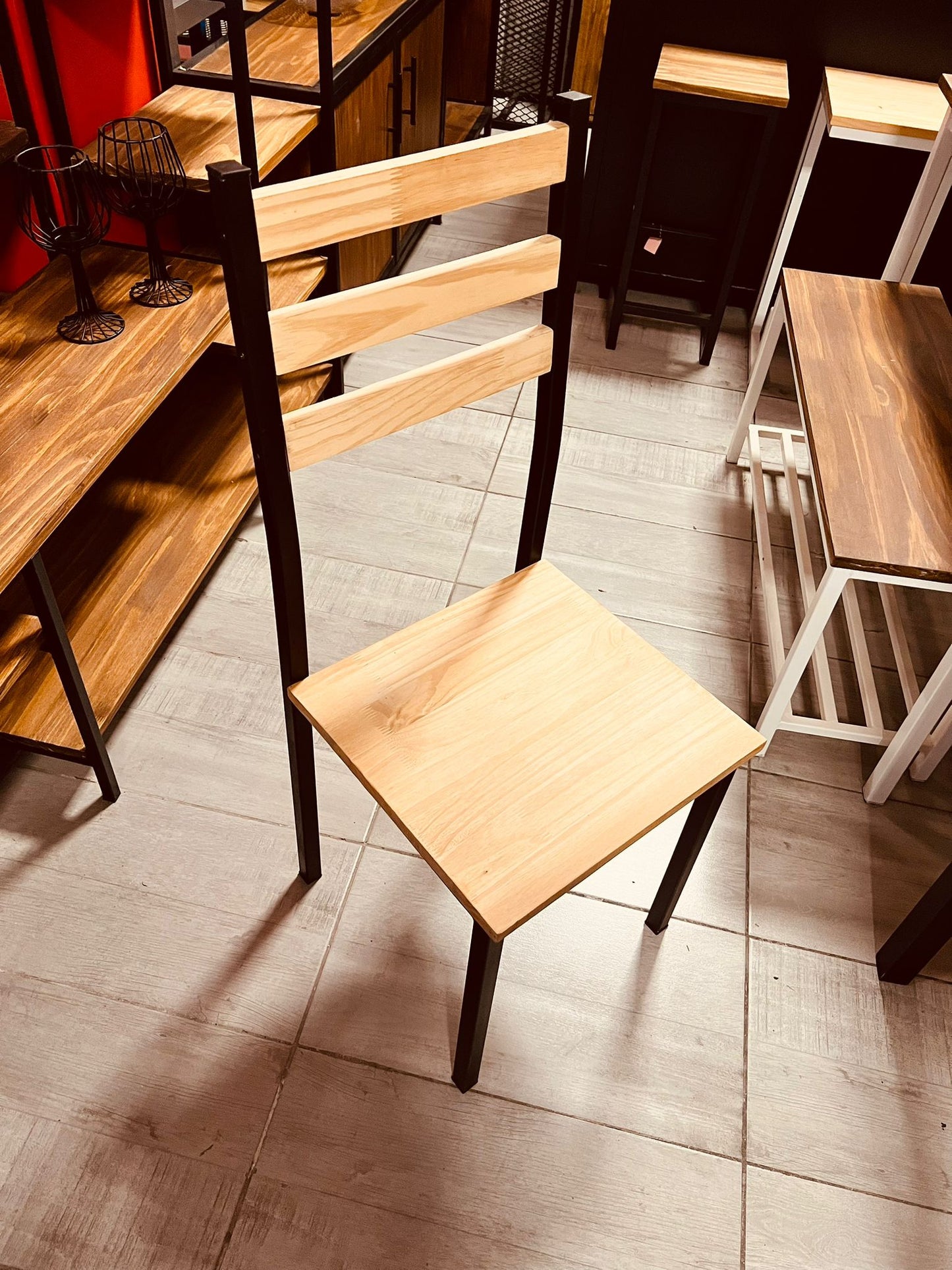 Silla modelo Cristal