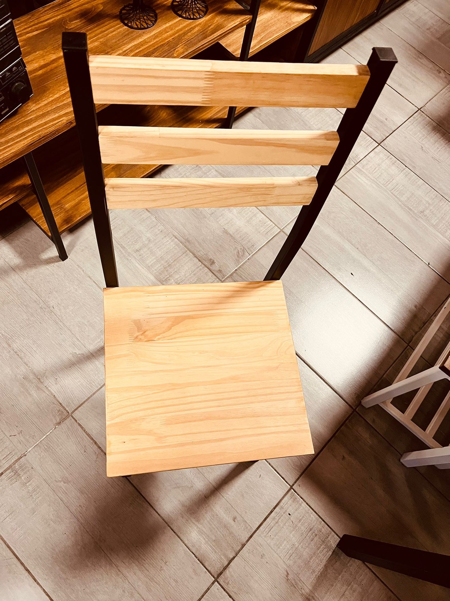 Silla modelo Cristal
