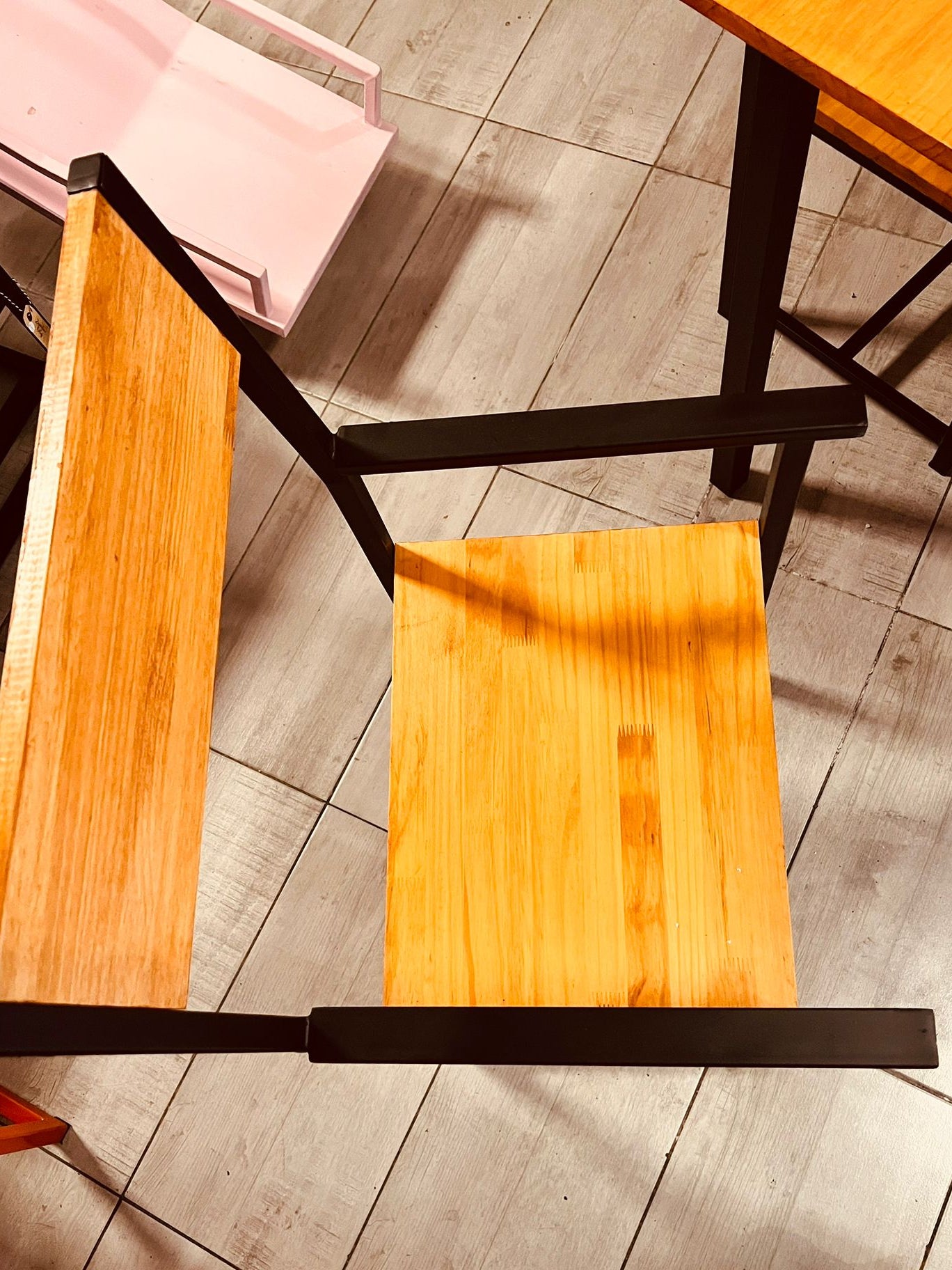Silla modelo Tudor